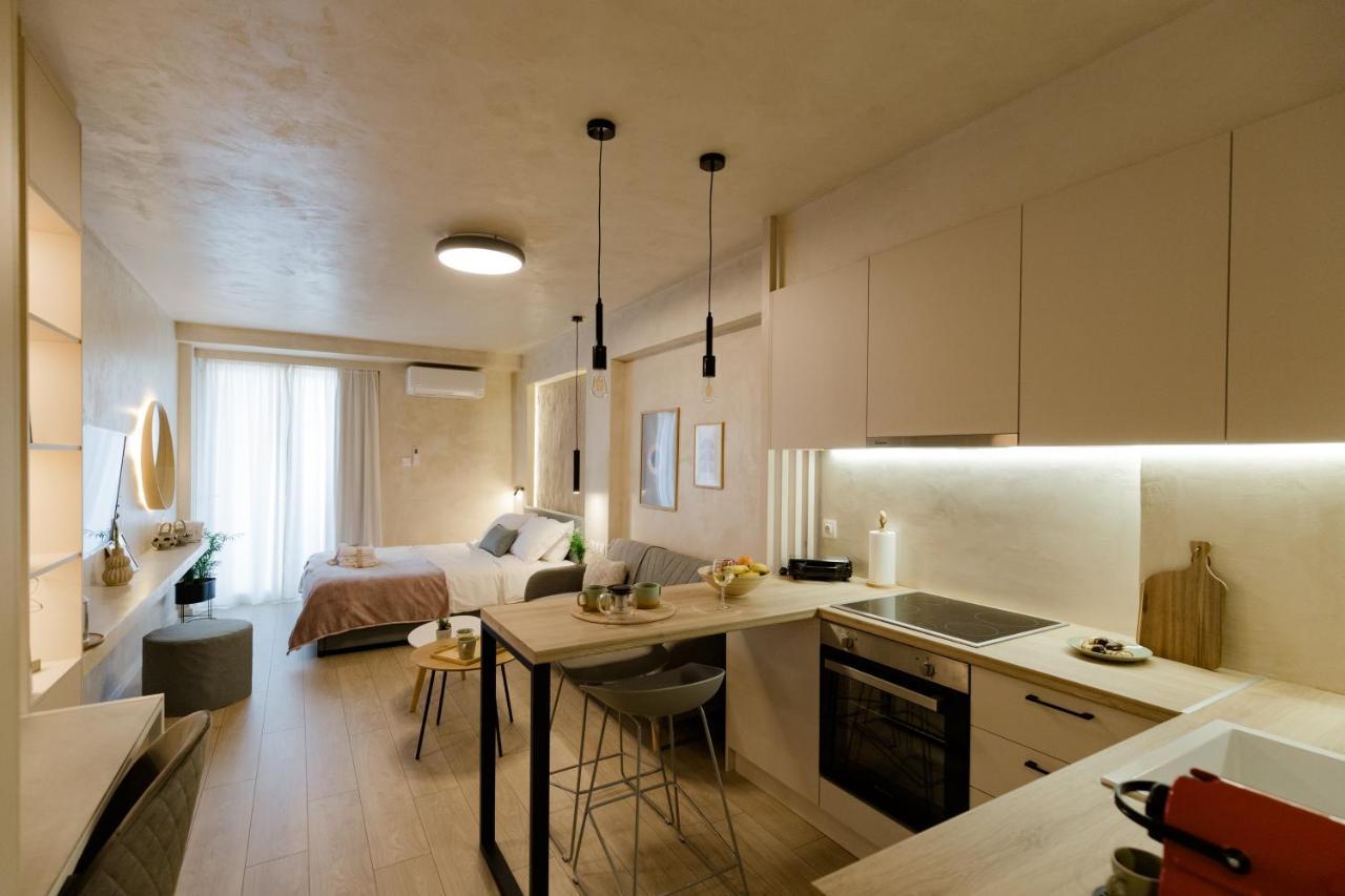 Apo-Zachari Elegant Apartment Larissa Exterior photo