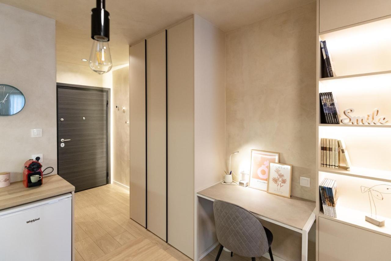 Apo-Zachari Elegant Apartment Larissa Exterior photo