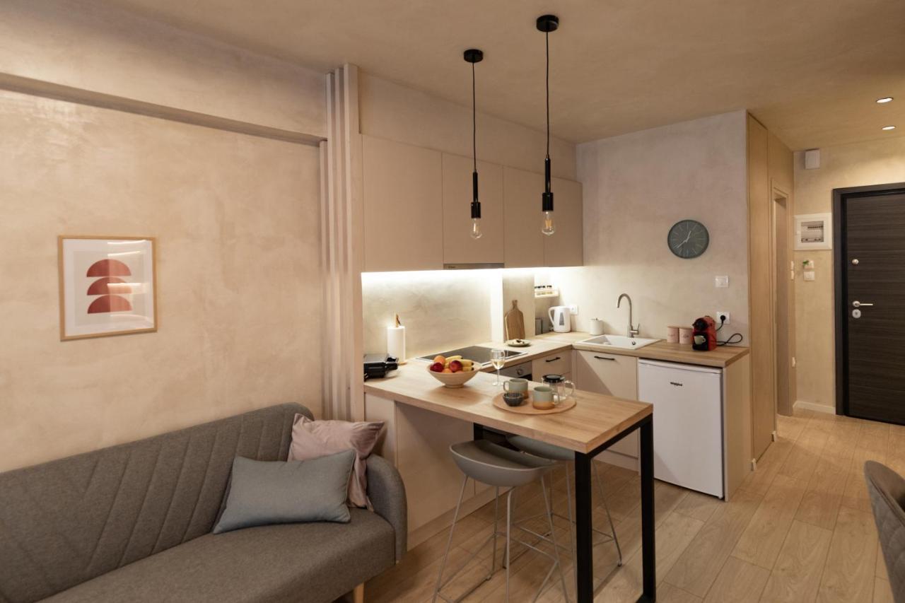 Apo-Zachari Elegant Apartment Larissa Exterior photo
